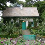 Decluttering tips for simple living.