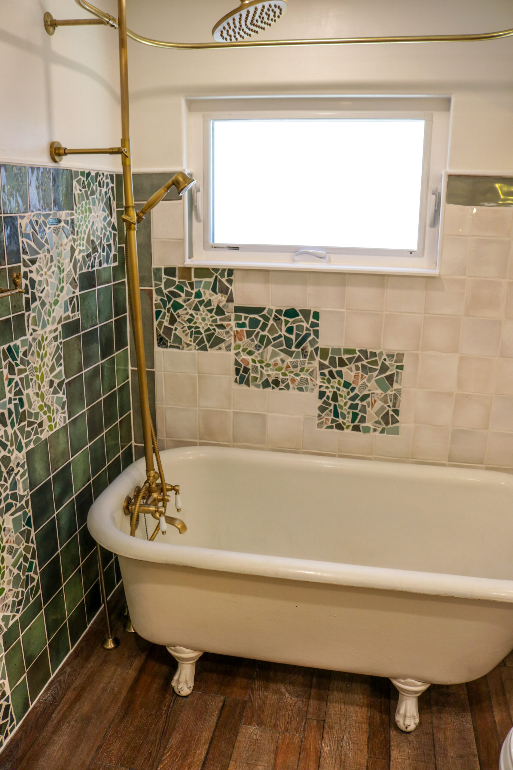 Felicity Custom Bathtub Frontier Tiny Homes