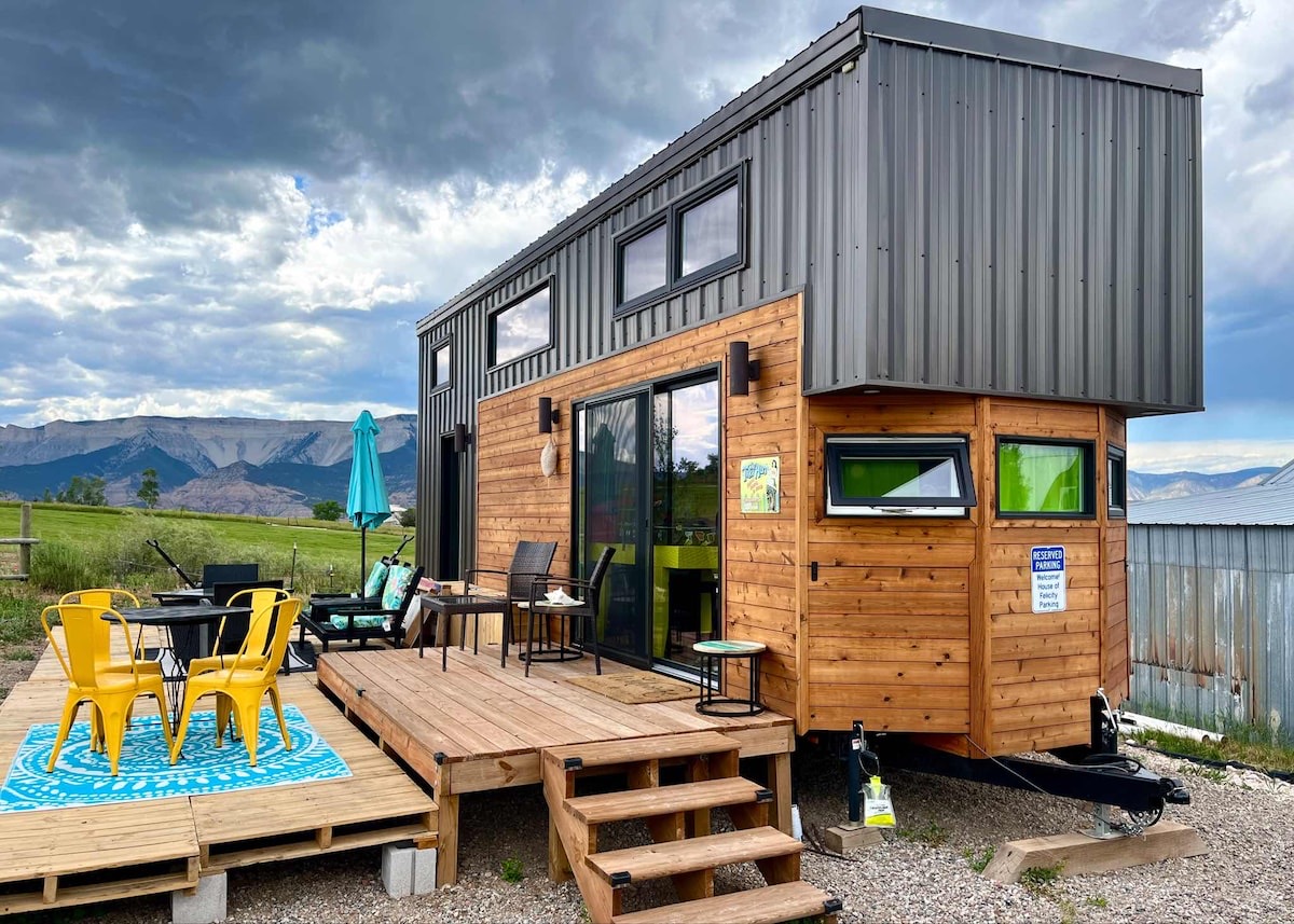 Exterior of the House of Felicity AirBnb tiny home.