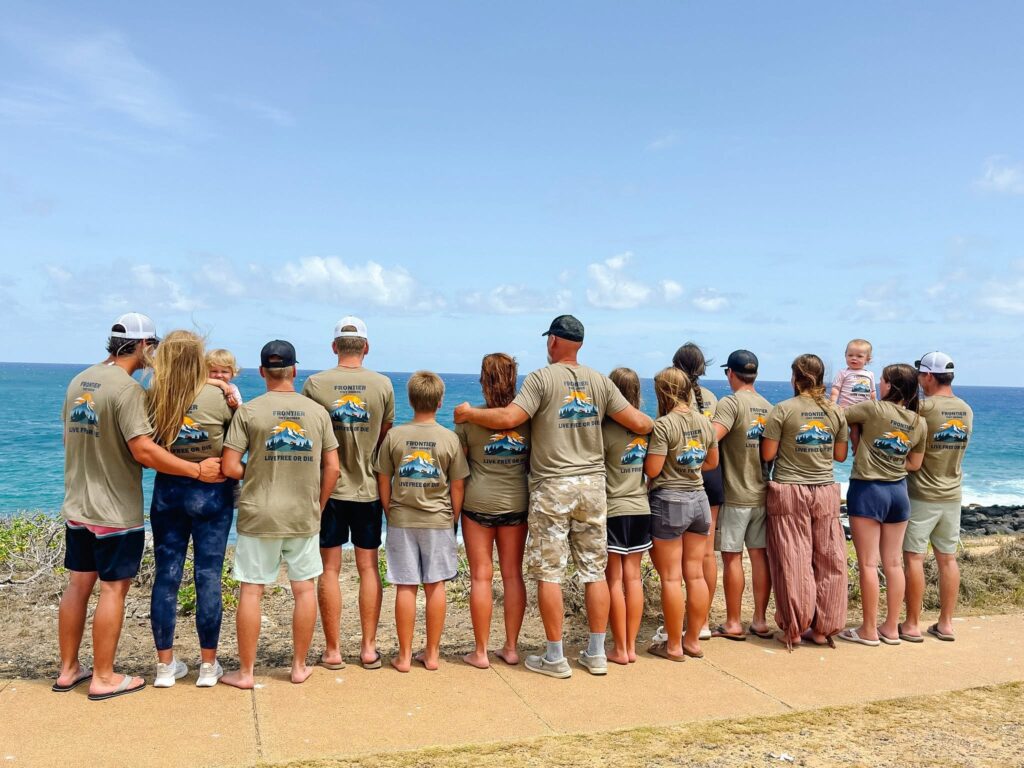 An image of the employees at Frontier Tiny Homes plus their families and significant others.