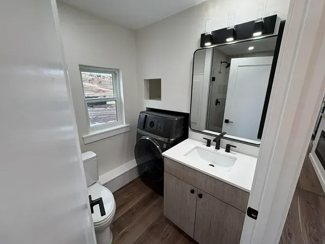 the-perpetua-modern-haven-washer